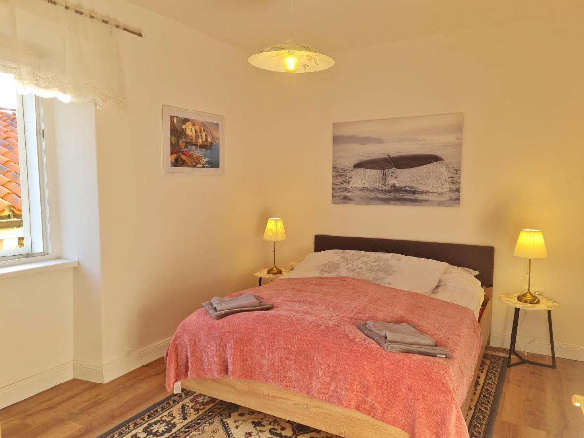 Holiday Place Veli Dvor - Vacation House With Private Garden In Old Town Пунат Экстерьер фото
